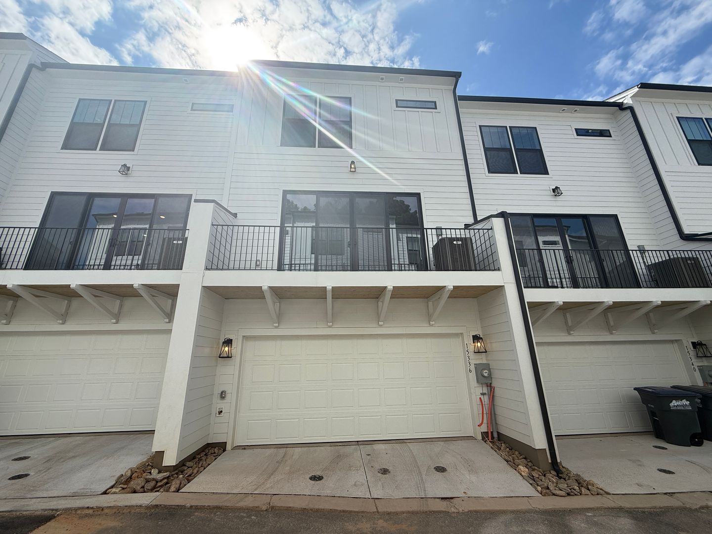 Charlotte House: 15336 Ballancroft Parkway