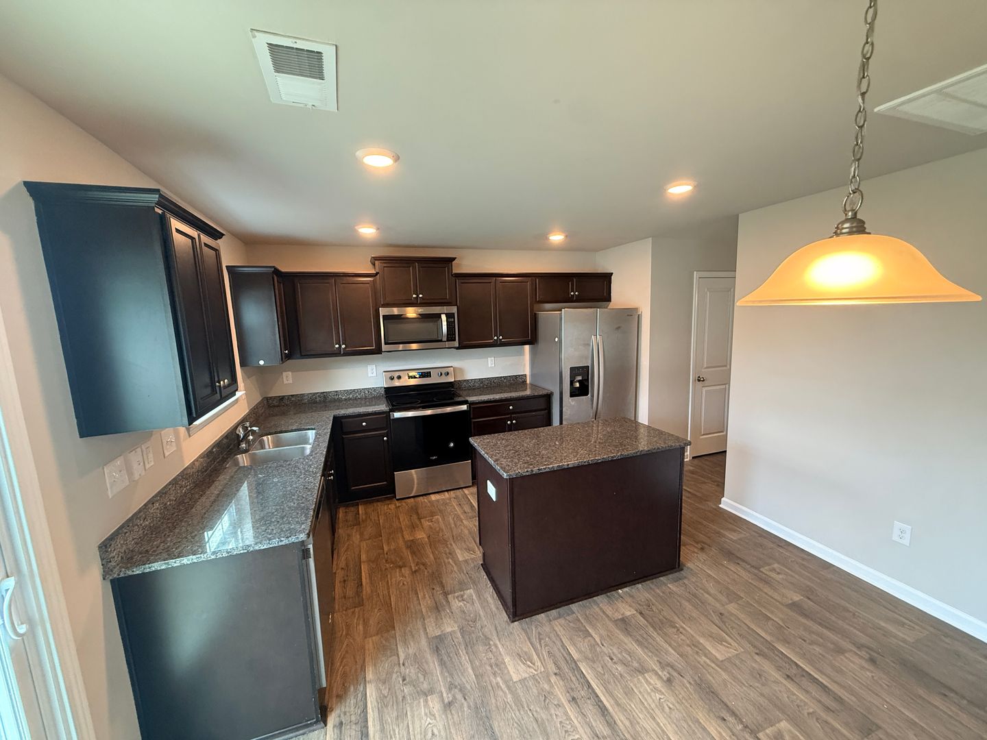 Charlotte House: 508 Elmwood Pond ct