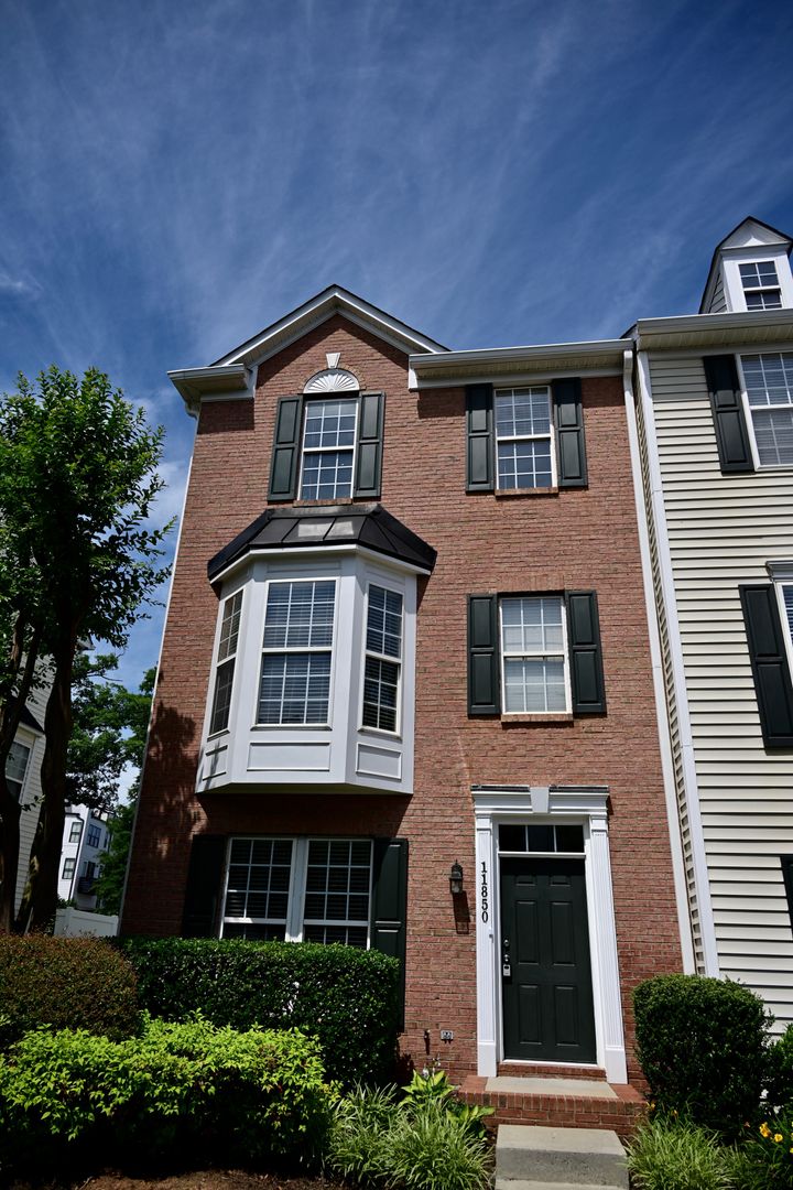 Charlotte Townhome: 11850 Chelton Ridge Ln