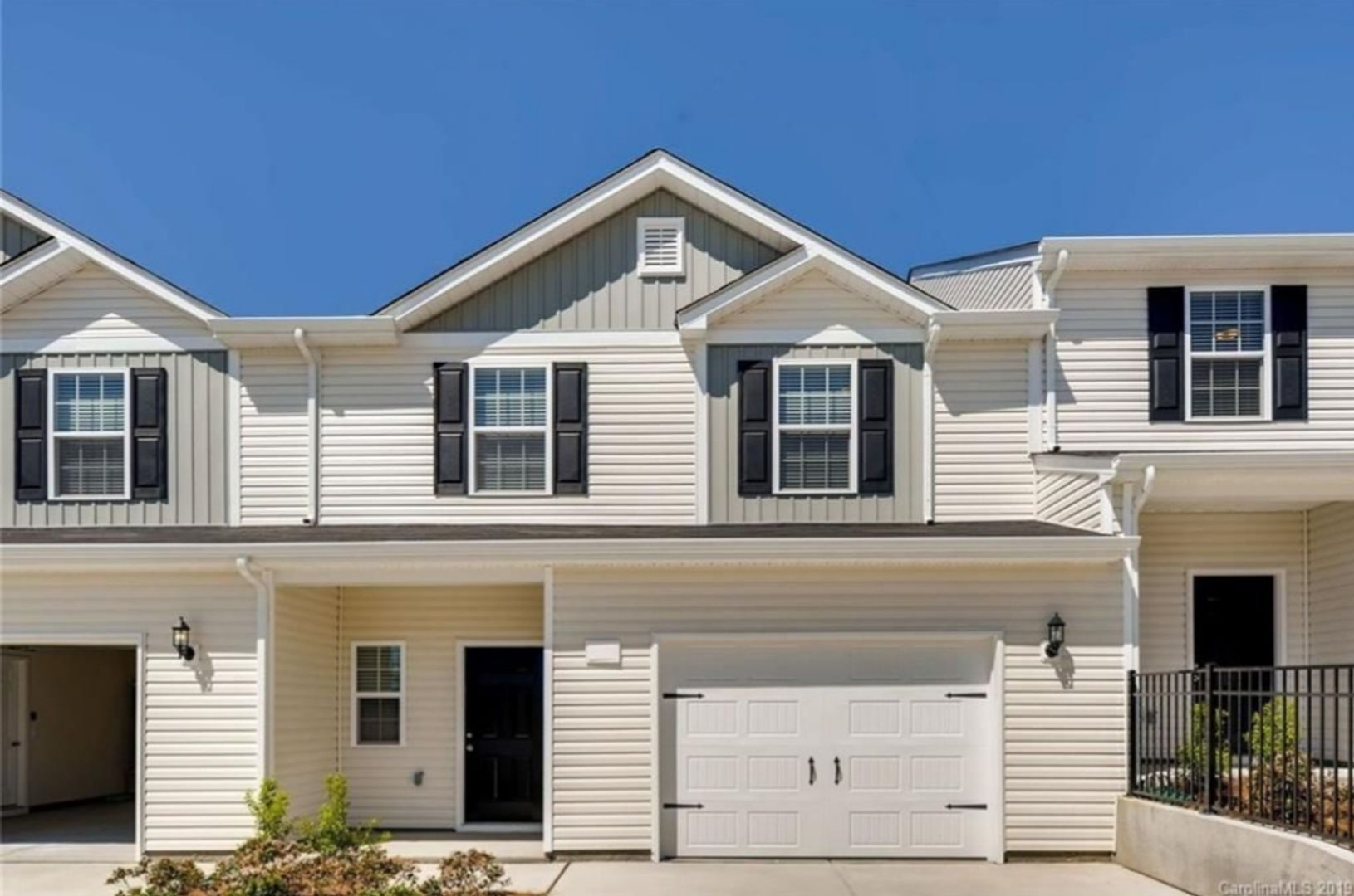 Charlotte Townhome: 3911 Rosfield Dr - 1