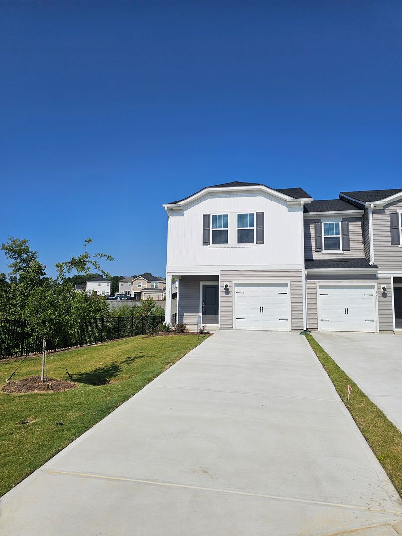 Concord Townhome: 1203 Falling Acorn Ln