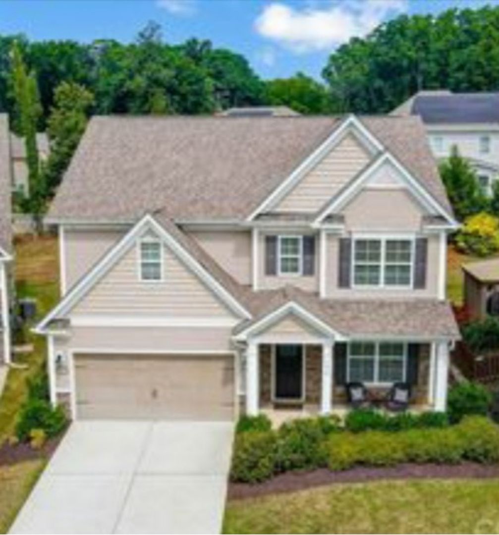 Concord House: 1476 Overlea Pl NW