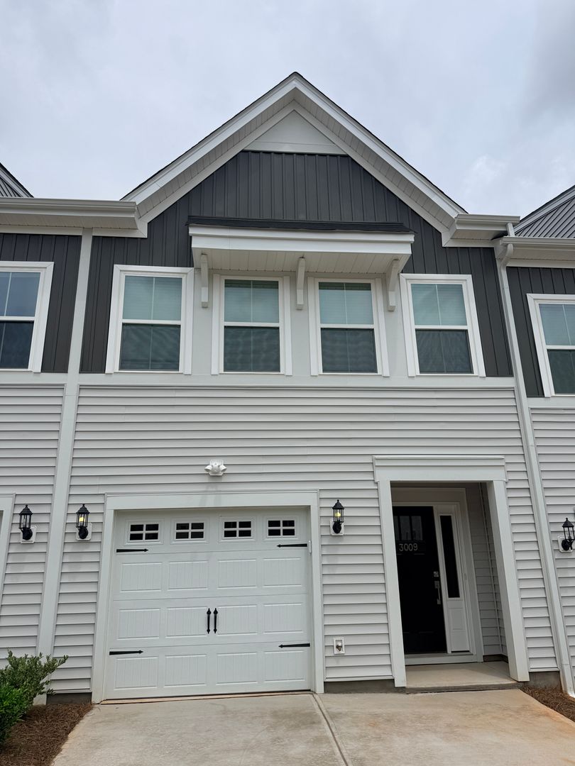 Charlotte Townhome: 3009 Kingsfield Rd