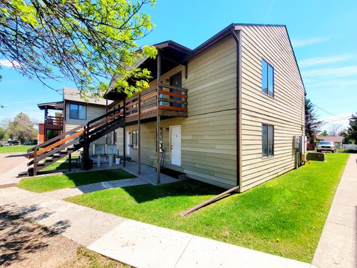 EAST END 2 BEDROOM APARTMENT WITH FIREPLACE – photo 1