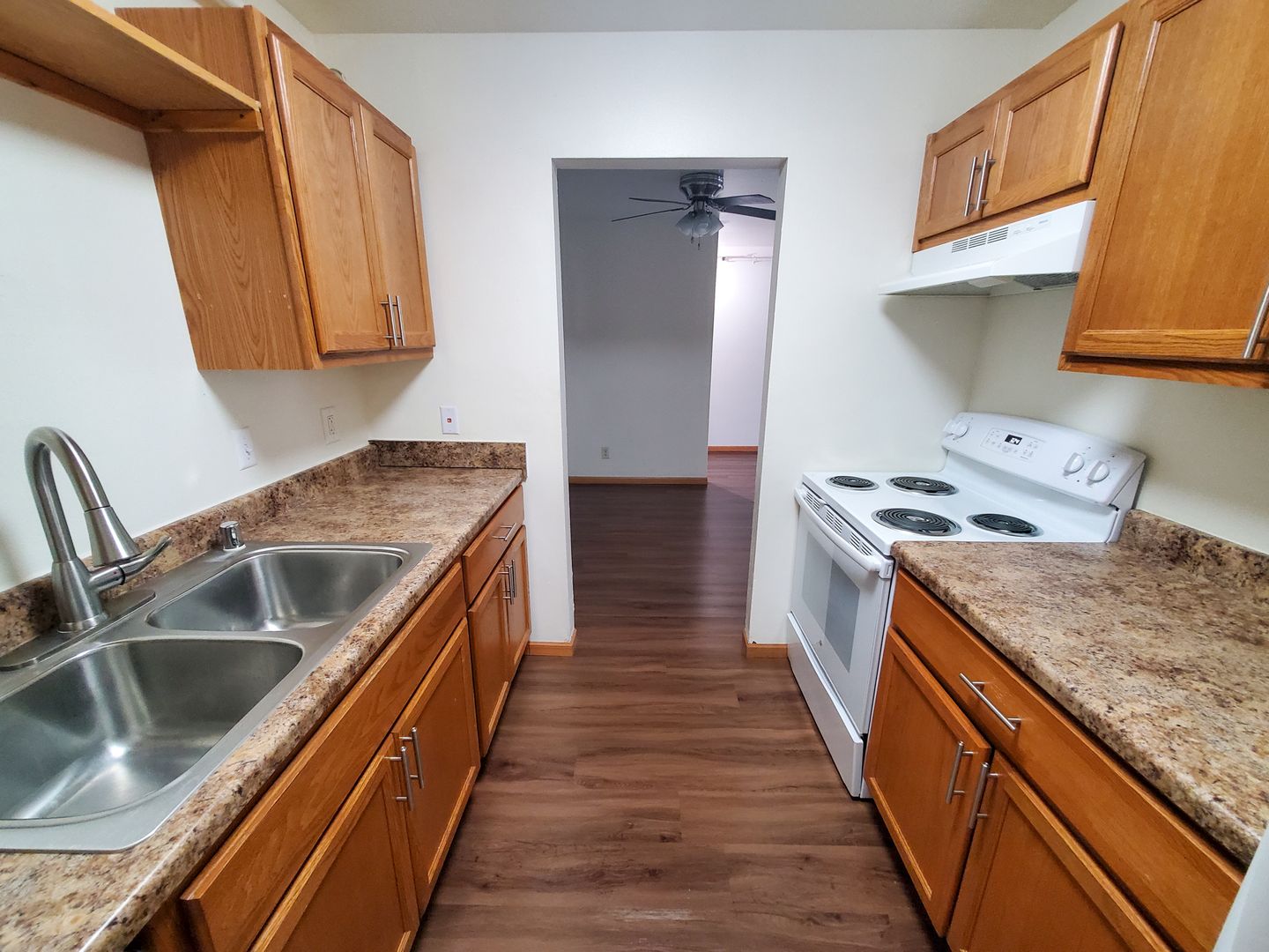 Fitchburg Apartment: 4610 Jenewein Rd