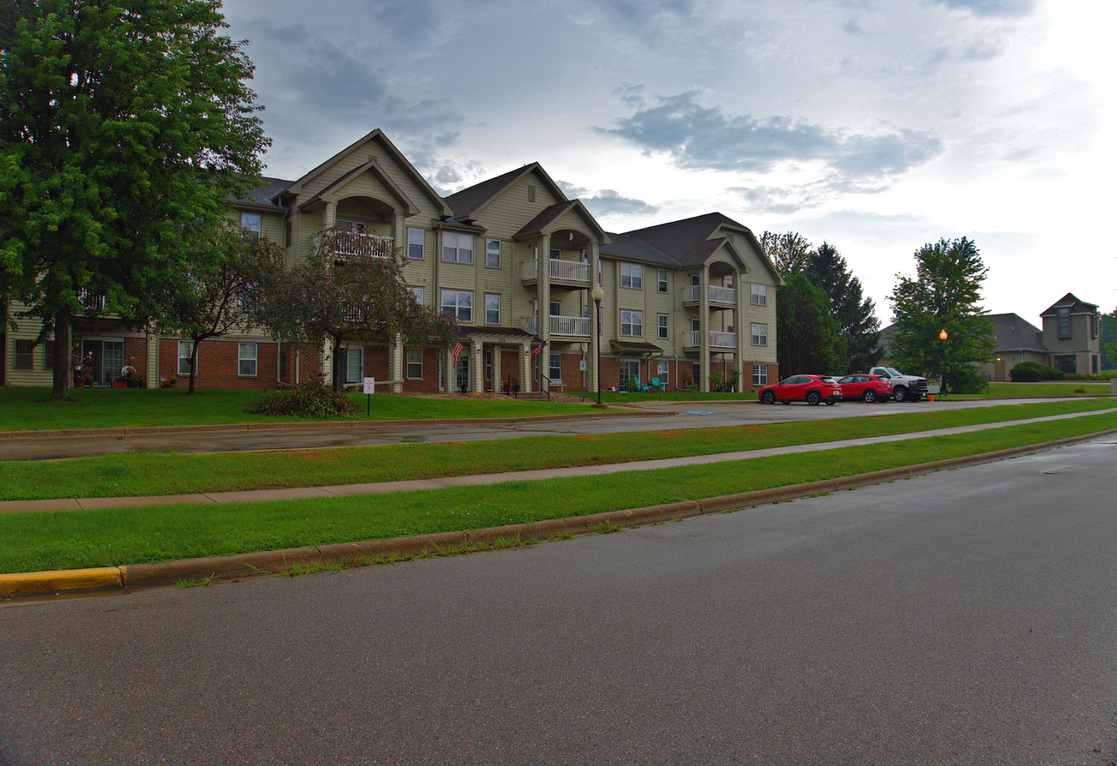 Verona Apartment: 325 Prairie Way Blvd