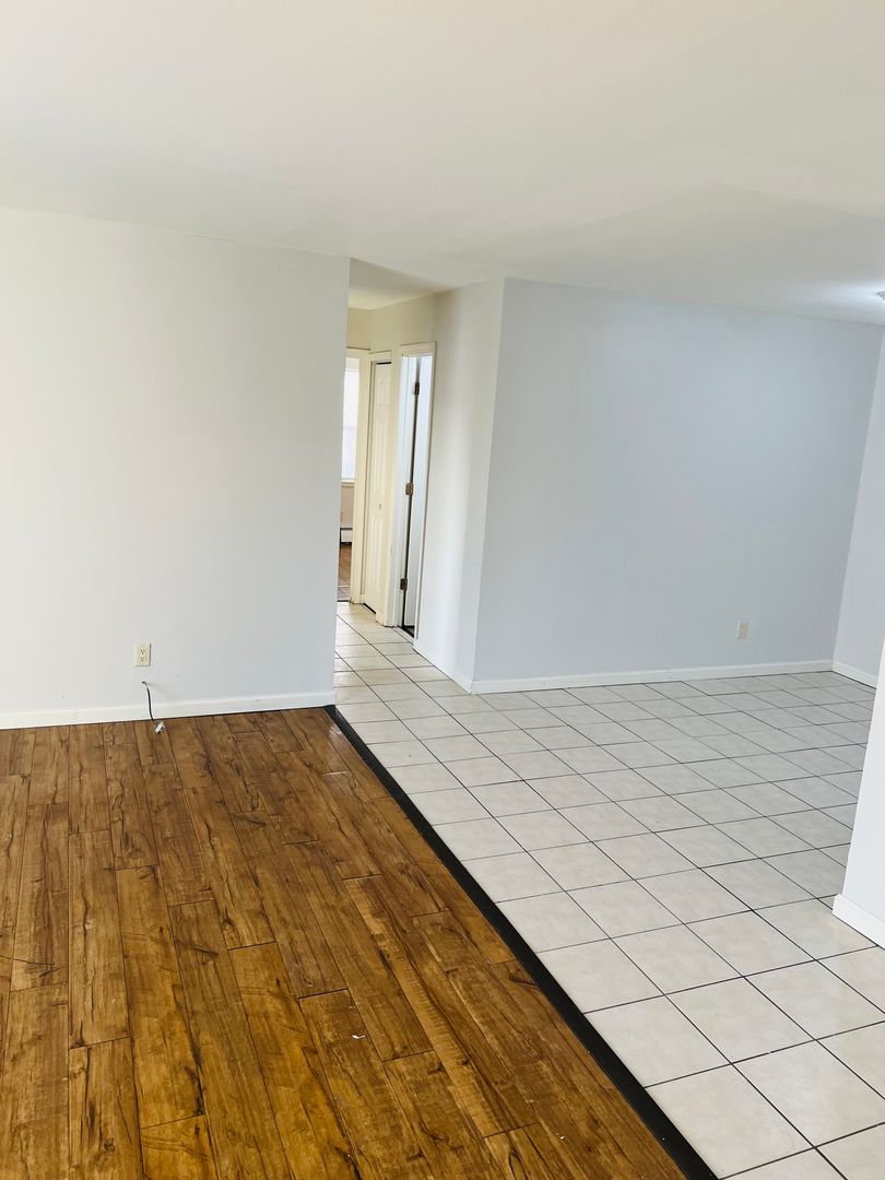 Madison Apartment: 2609-2613 Pheasant Ridge Trl