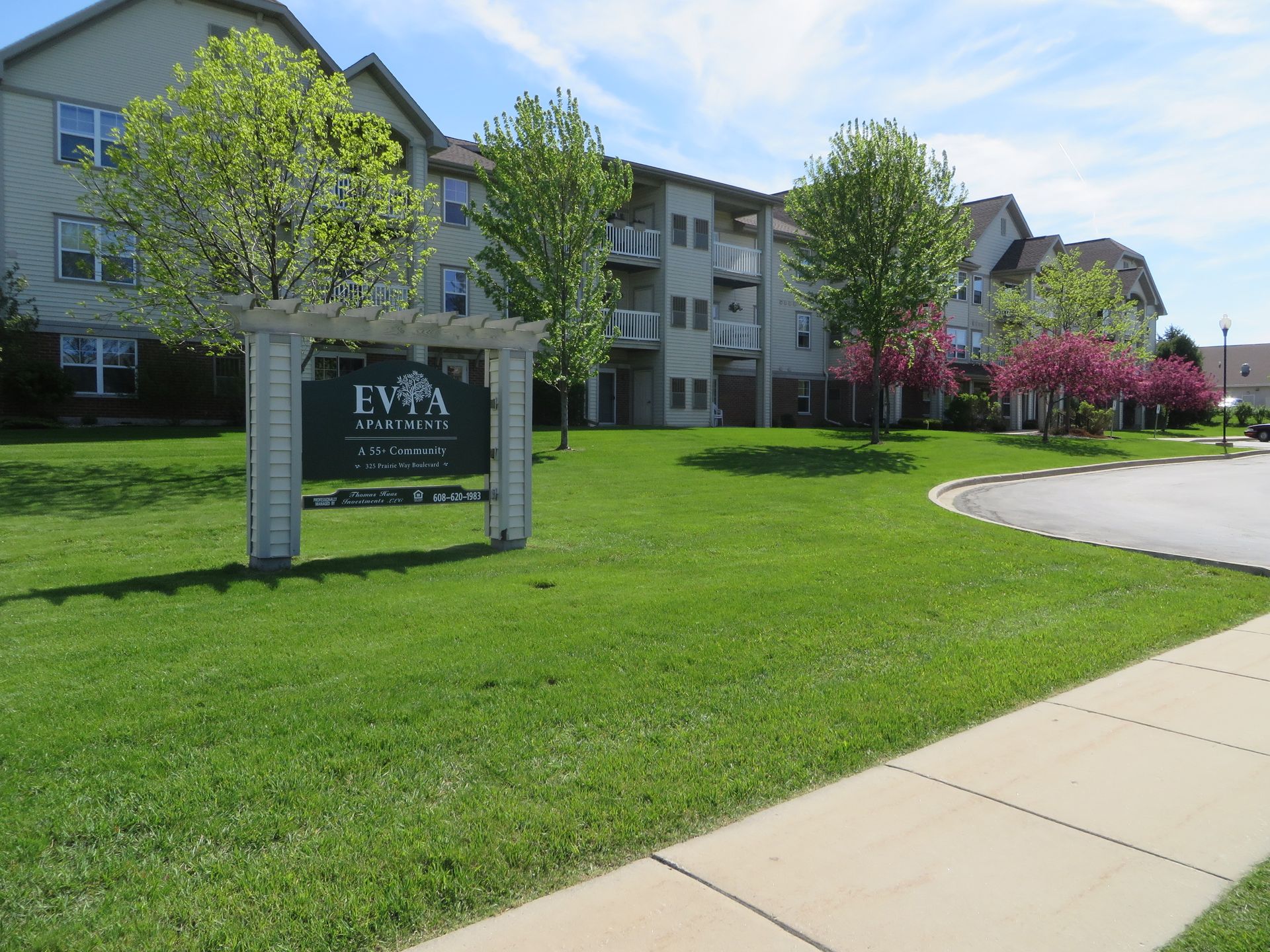 Verona Apartment: 325 Prairie Way Blvd