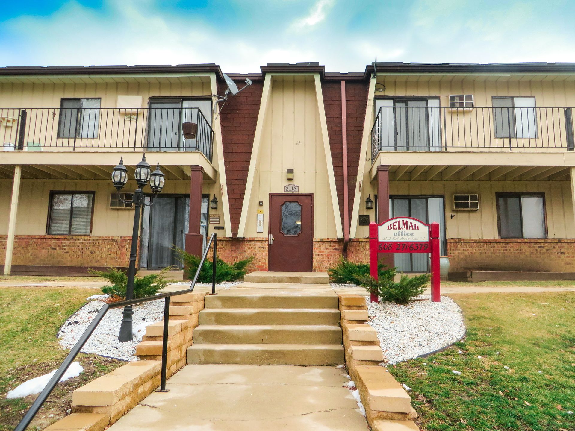 Fitchburg Apartment: 2113 Red Arrow Trail #1