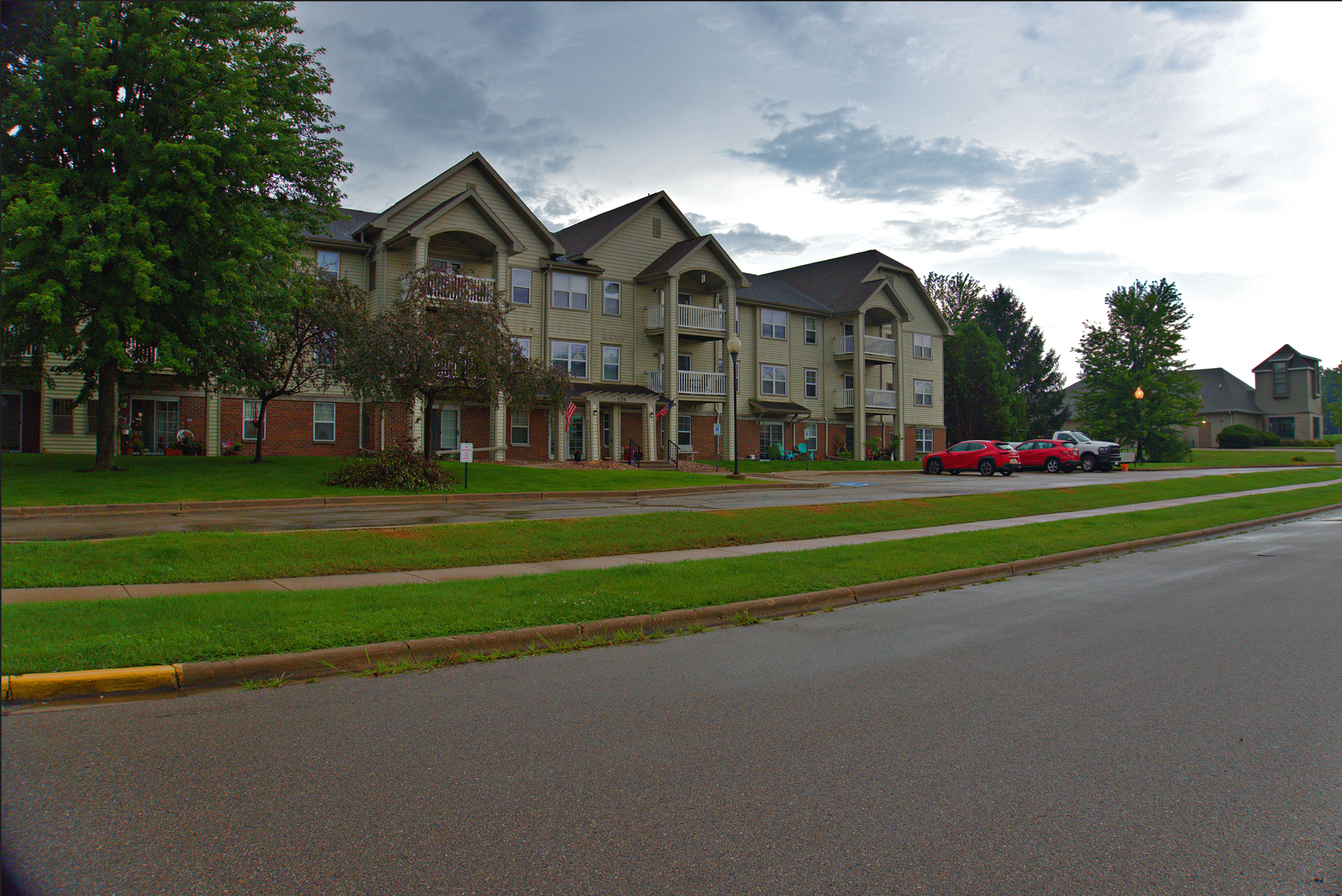 Verona Apartment: 325 Prairie Way Blvd