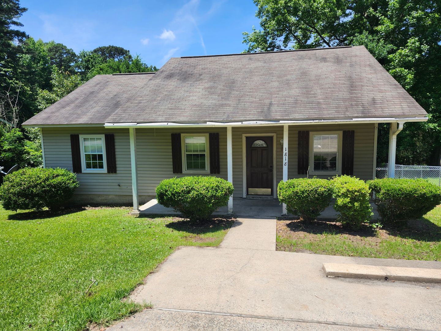 Benton House: 1818 Watts Rd.