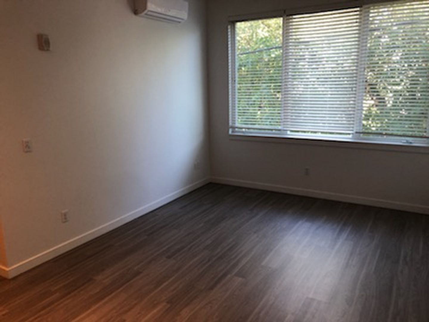 Portland Apartment: 4326 N. Mississippi Ave
