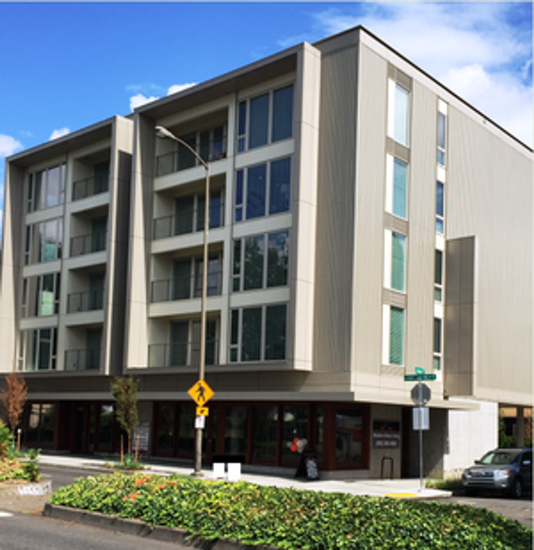 Portland Apartment: 405 NE Mason St