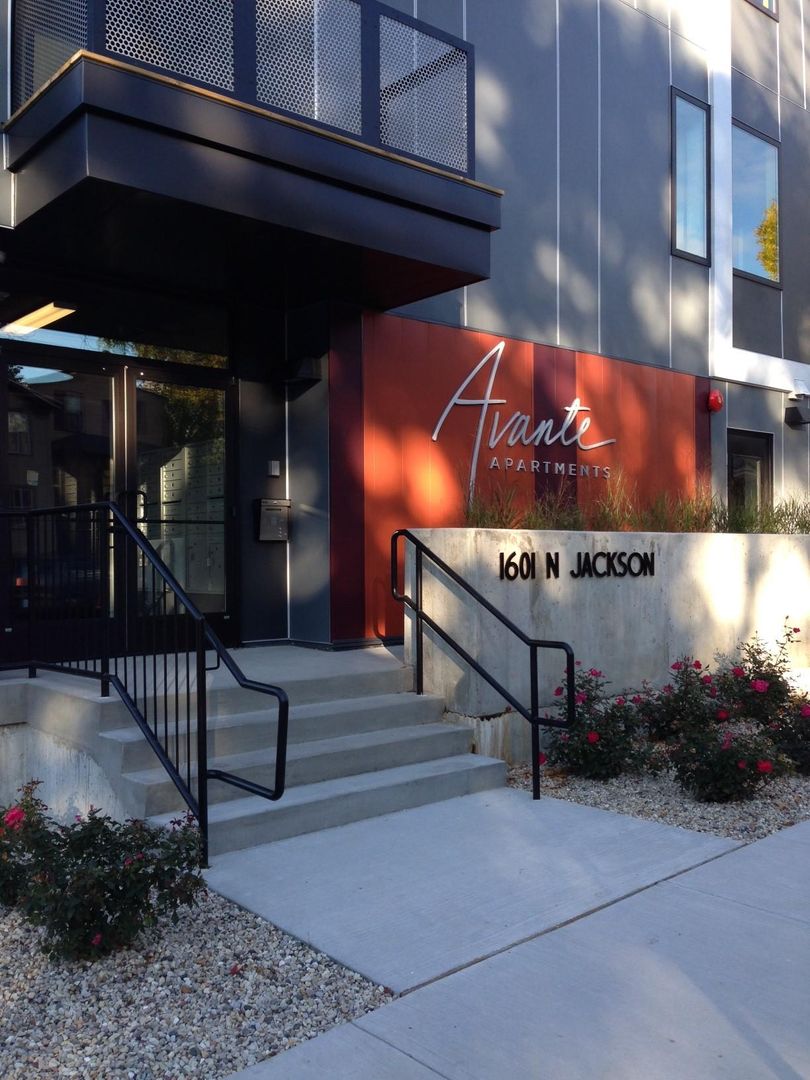 Milwaukee Apartment: 1601 N Jackson Street