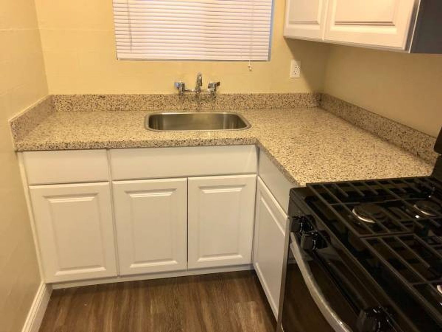 San Leandro Apartment: 1570 164th Ave