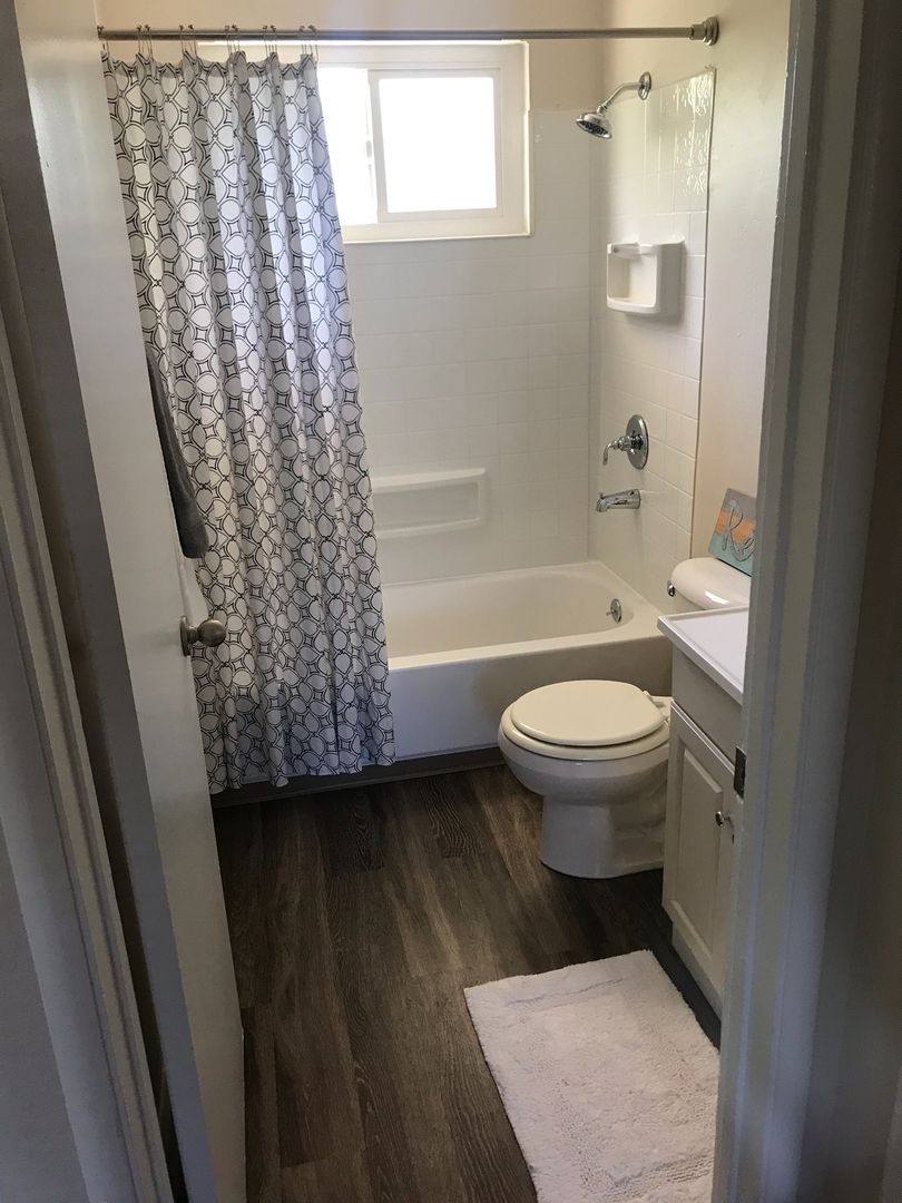 San Leandro Apartment: 1570 164th Ave