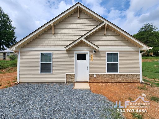 Gorgeous 2 Bed/2 Bath New Construction Home in Albemarle!