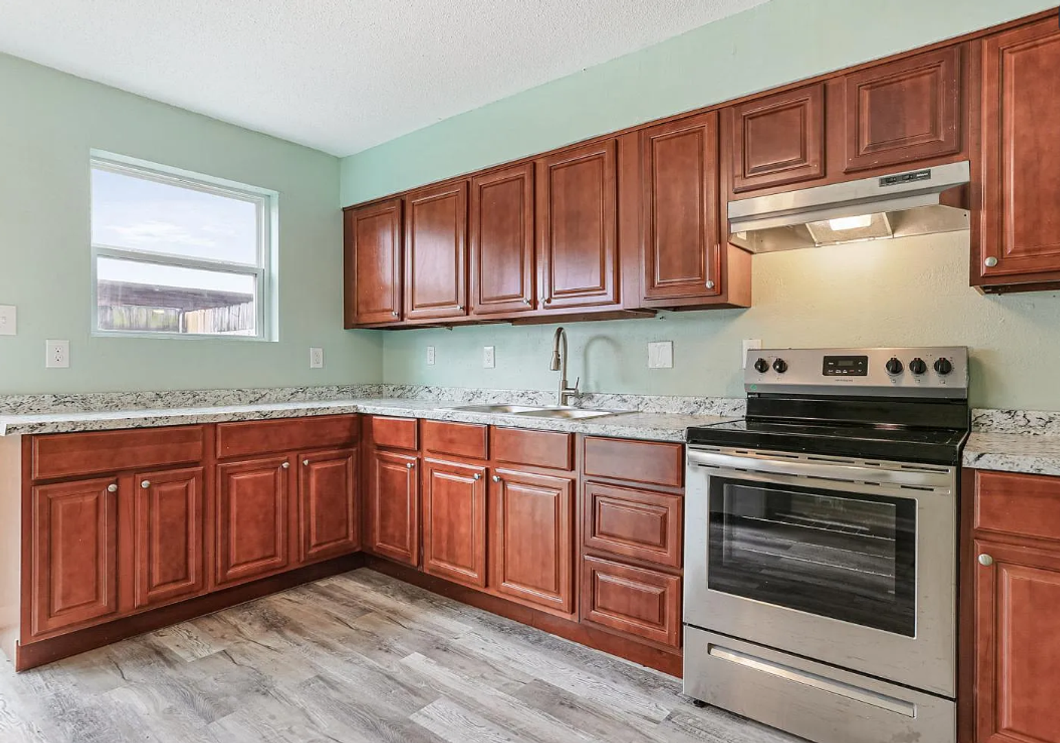 Harvey Apartment: 1113 Orange Blossom Ln. Unit 7