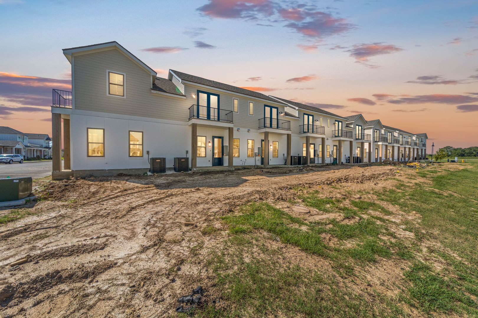 Scott House: 315 Sandstone #206