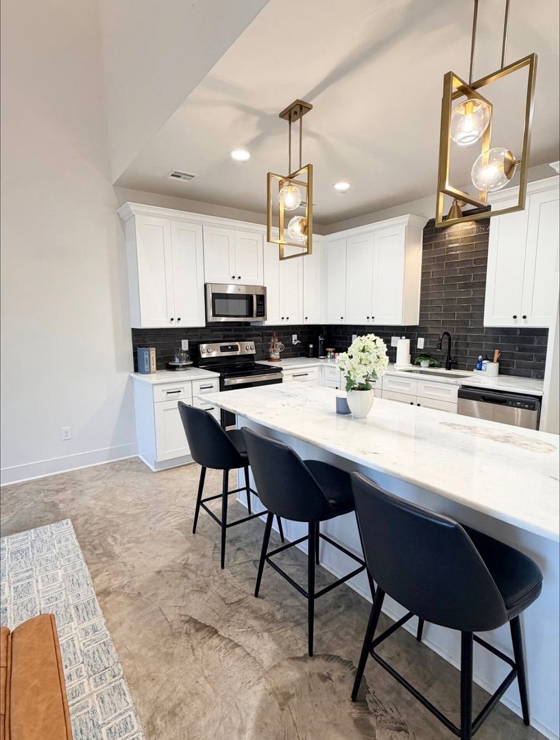 Lafayette Townhome: 404A Highland Oaks Lane