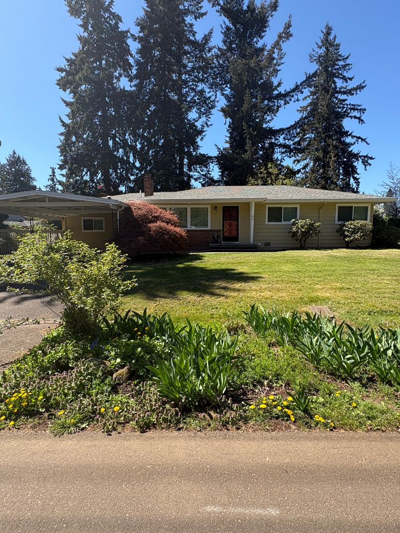 Oregon City House: 505 Brighton Ave