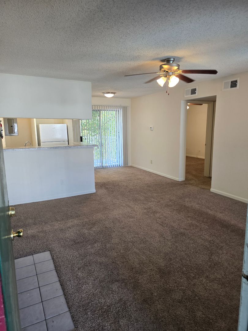 Atlanta Apartment: 639 Garden Walk Boulevard