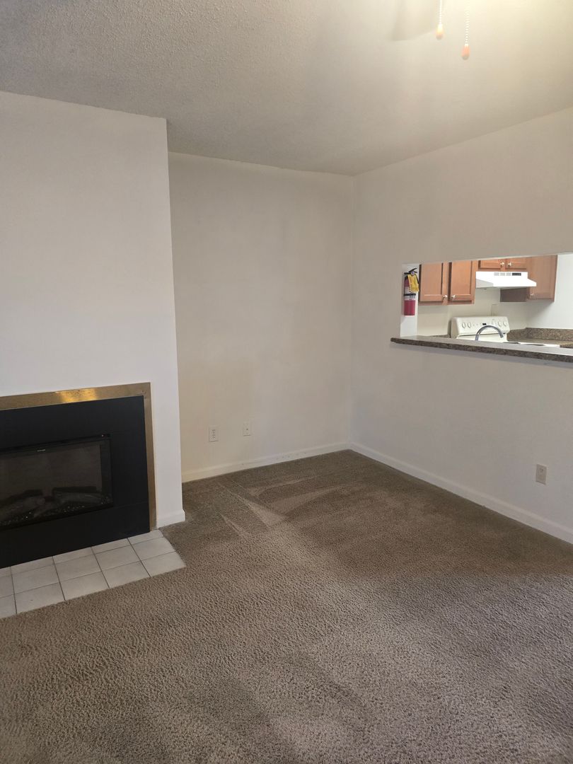 Atlanta Apartment: 639 Garden Walk Boulevard