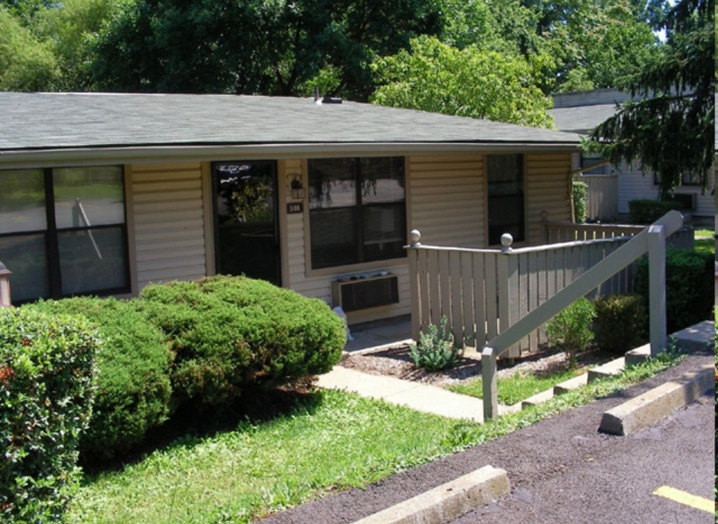 Coraopolis Apartment: 1000 Dorothy Street