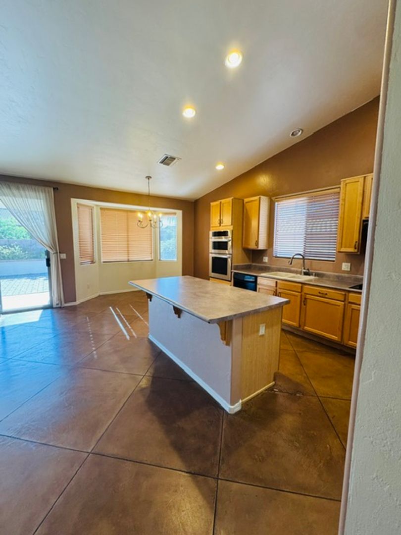 Oro Valley House: 11557 N. Flat Iron Drive