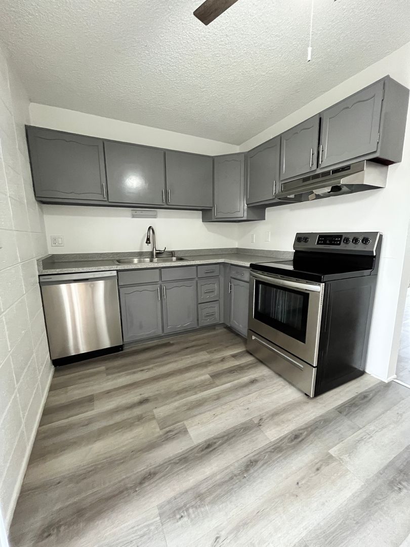 Tucson Apartment: 2950-2972 E. 5th Street