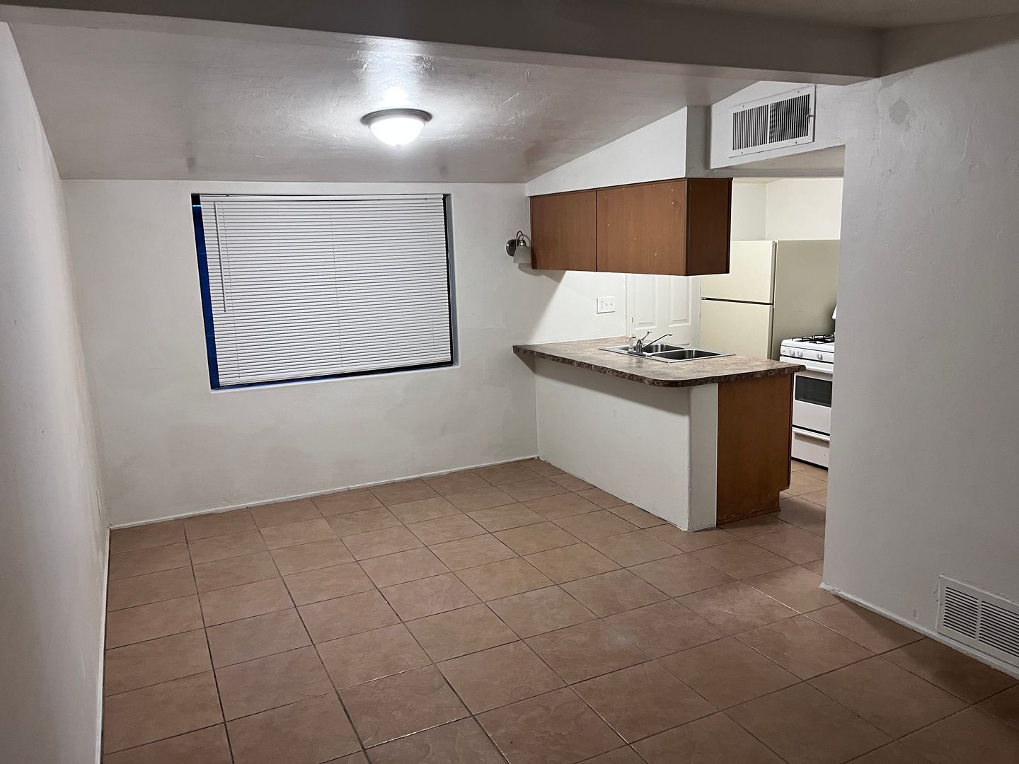 Tucson Apartment: 1634-1662 N. Beverly Avenue