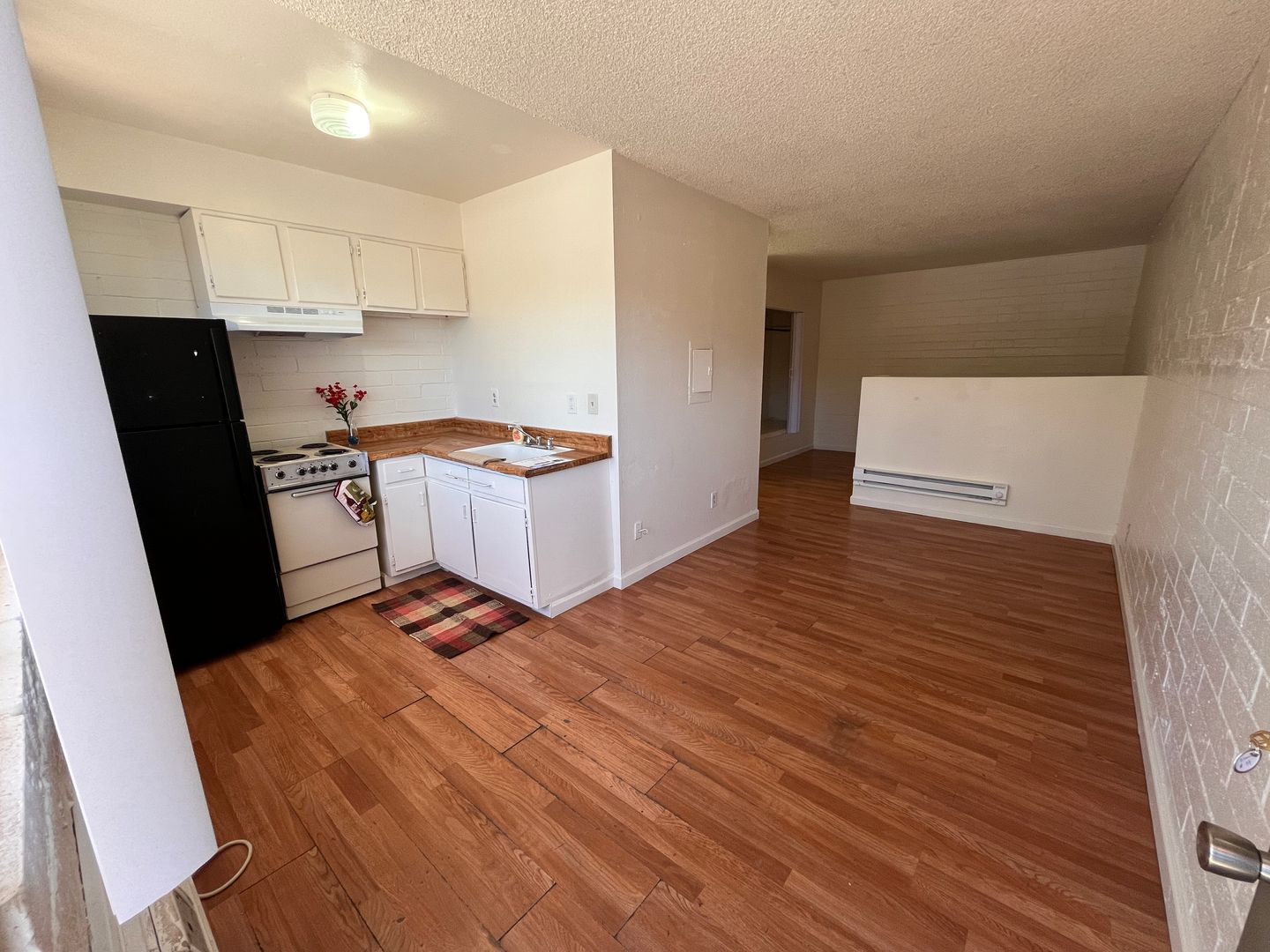 Tucson Apartment: 2000 N. Camino Serna