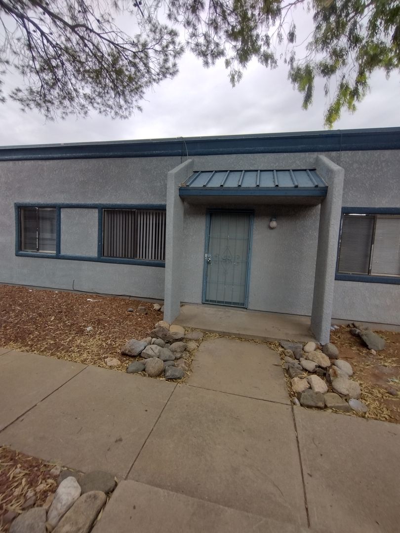 Tucson Apartment: 1301 E. Drexel Road