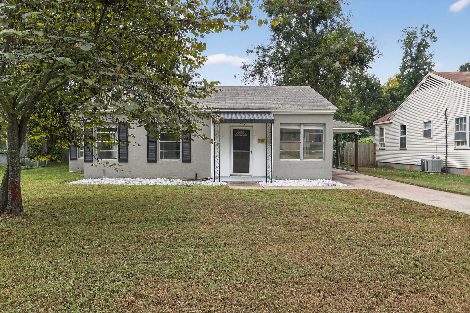 Shreveport House: 145 E Ratcliff