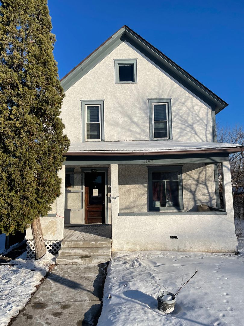 Minneapolis Apartment: 3705 Chicago Ave