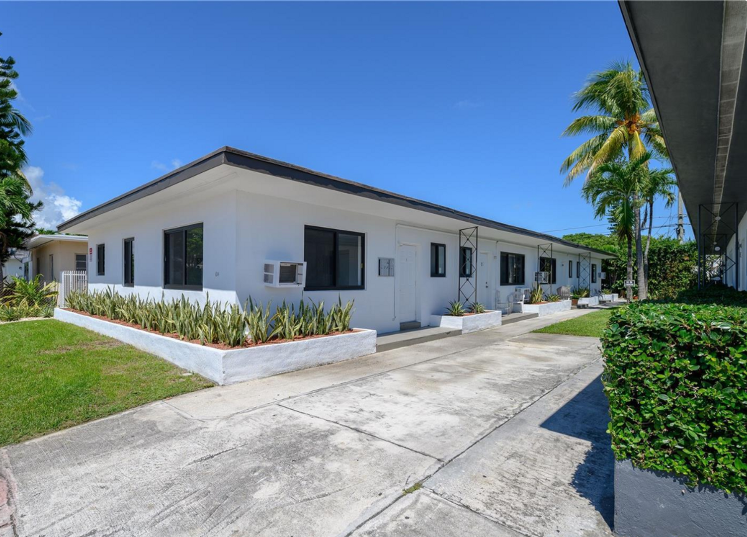 Miami Beach Apartment: 811 81st Street