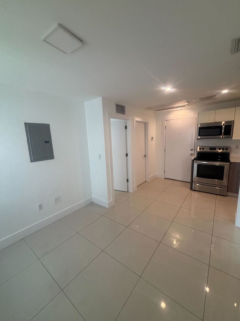 8CHO Apartments 4 of 12