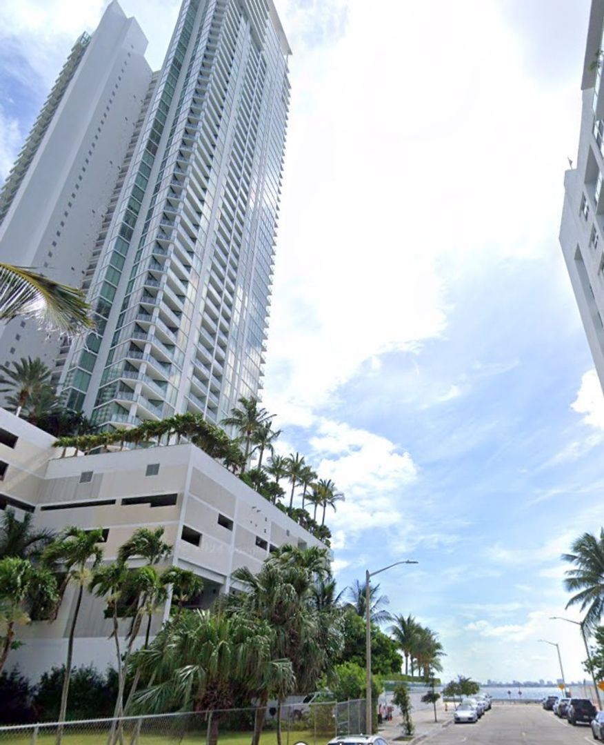 Miami House: 500 NE 29th St