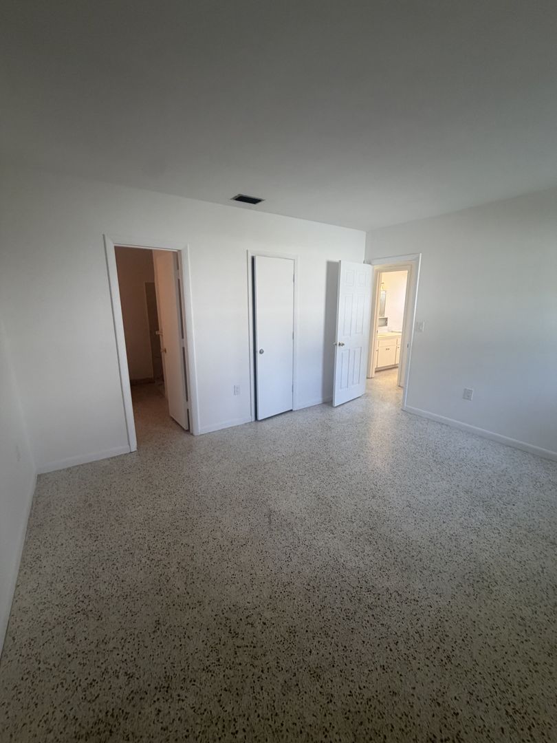 9610 SW 58th St 10 of 12