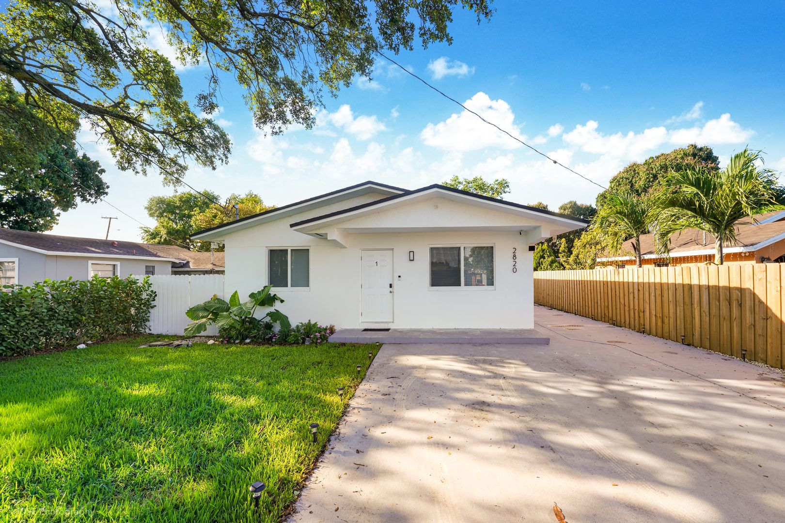 Miami Apartment: 2820 NW 95th St