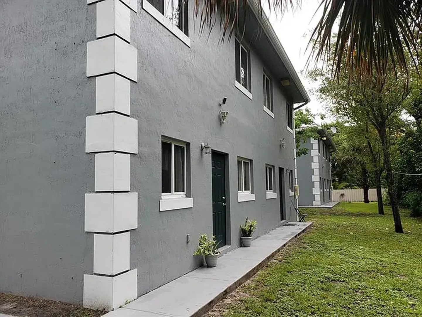 Miami Apartment: 14040 NE 2nd Ave