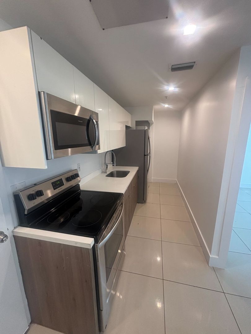 8CHO Apartments 2 of 12