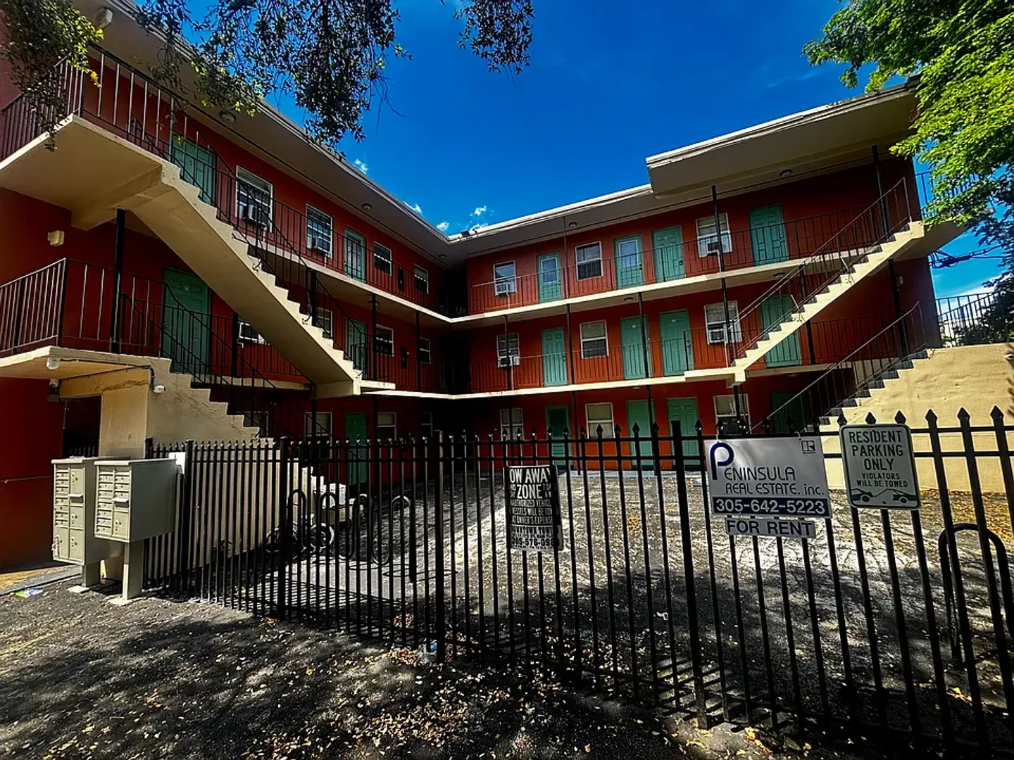 Miami Apartment: 3669 Thomas Ave