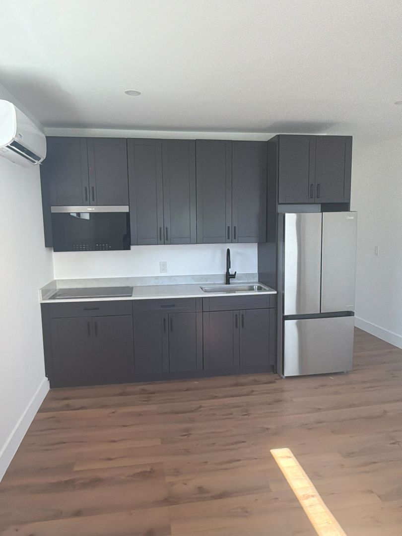 Miami Beach Apartment: 7801 Byron Ave