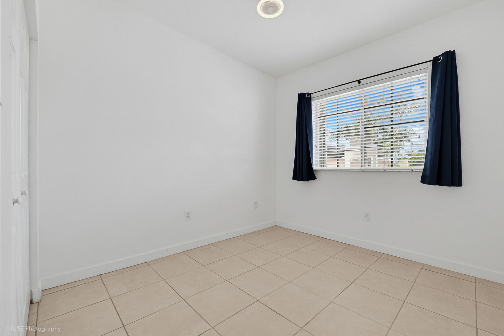 2630 NE 3rd Dr 10 of 12