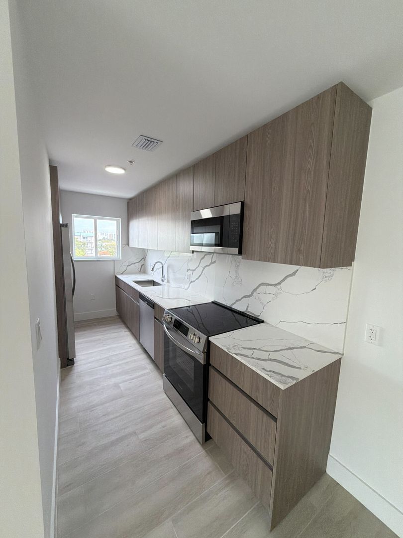 Miami Apartment: 32 NW 14th Ave