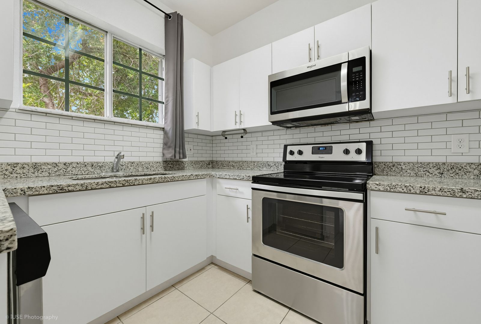 2630 NE 3rd Dr 2 of 12