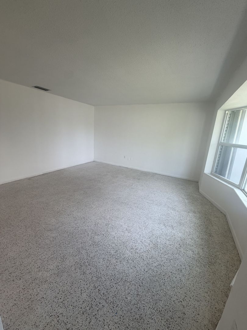 9610 SW 58th St 4 of 12