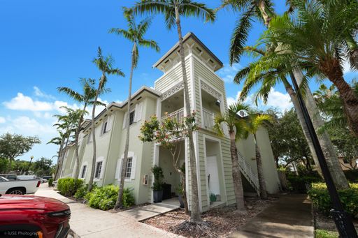 Modern 3 BR / 2 BA Condo in Gated Caribbean Isles – Available Now! – photo 1