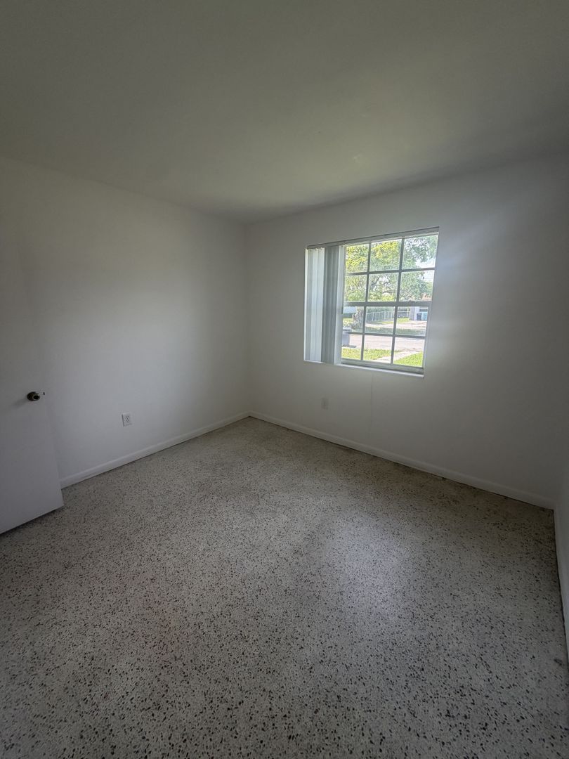 9610 SW 58th St 12 of 12